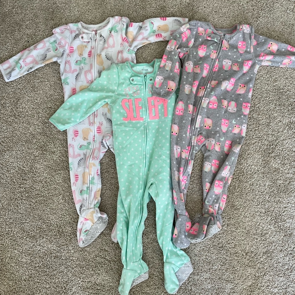 2T Bundle - Girls Fleece Footie Pajamas from Carters